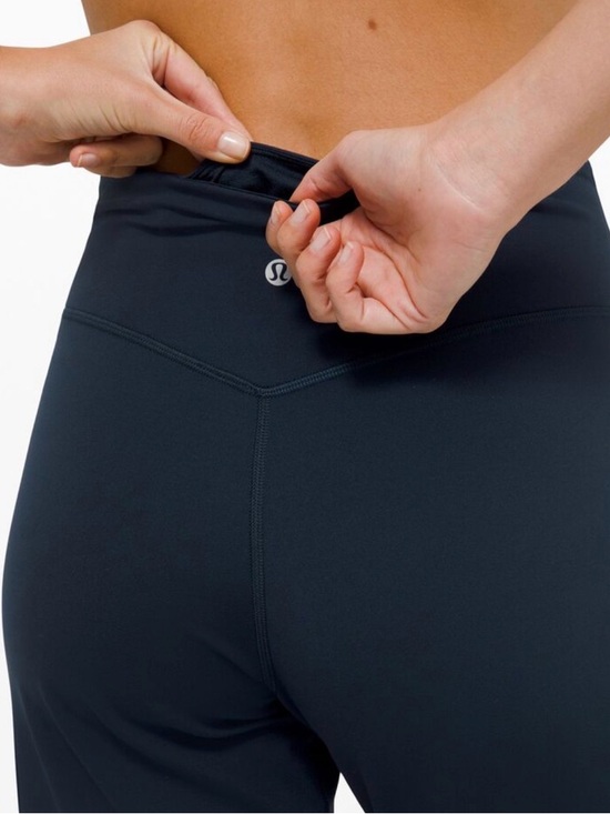 Lululemon Align Jogger 28"
True Navy ✨ - Picture 4 of 9
